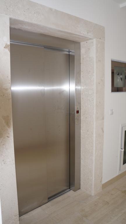 Apartments Lora Bokeljske Brigade ブドヴァ エクステリア 写真